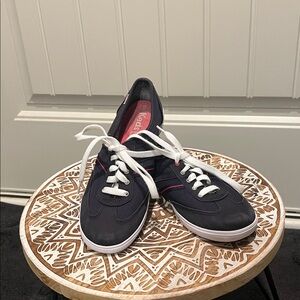 Keds Women’s Dark Blue Canvas Champion-style sneakers. Size 7